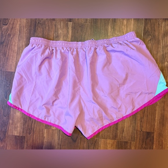 Nike Women’s Running Shorts XL Purple Pink Athletic Lightweight - Picture 7 of 7